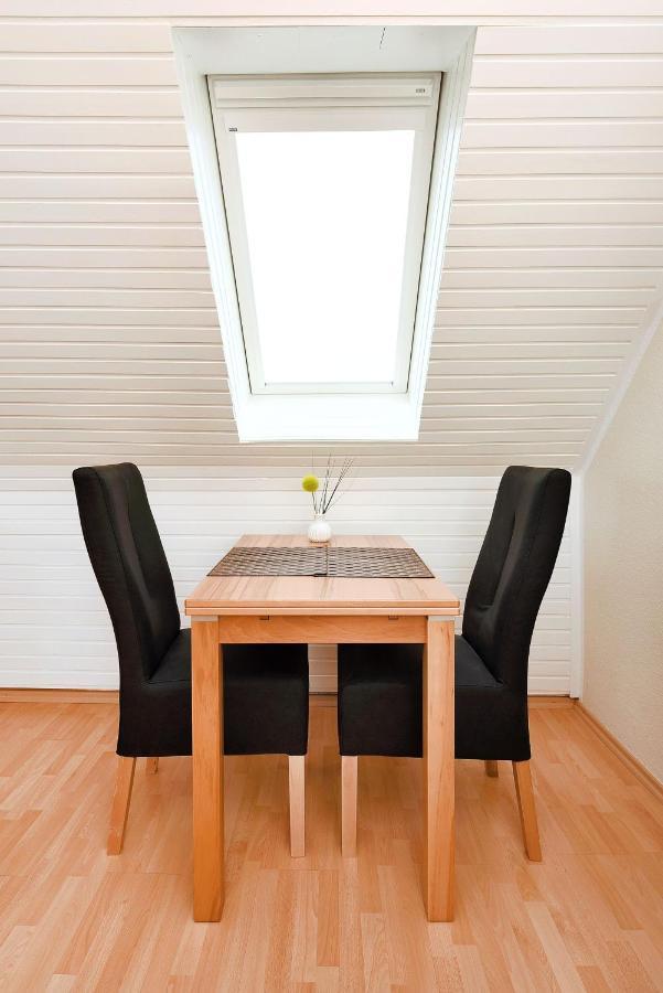 Ferienwohnungen Haus Gezeiten นอยฮาร์ลิงเงอซีล ภายนอก รูปภาพ